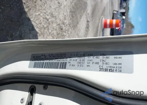 2019 Jeep Compass Trailhawk 4X4 from USA, damaged, VIN 3C4NJDDB1KT752897